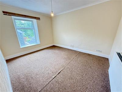REAR BEDROOM 3